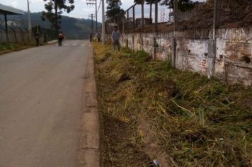 Foto - Manutenções no Bairro Laranja Azeda 