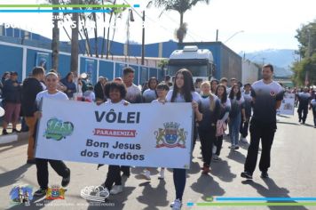 DESFILE CÍVICO - 318 ANOS DE BOM JESUS DOS PERDÕES