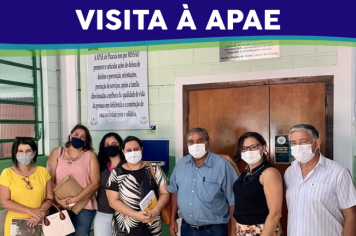 VISITA A APAE PIRACAIA