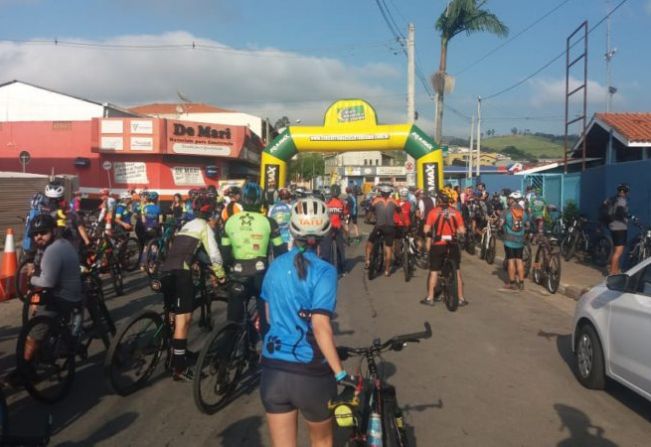 CICLOTURISMO FEZ SUCESSO ENTRE OS AVENTUREIROS DA CIDADE