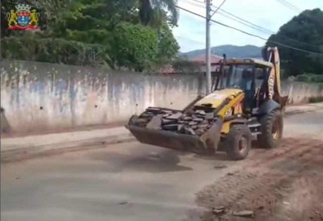 OBRA NA ESTRADA SOLDADO JOSÉ MENINO