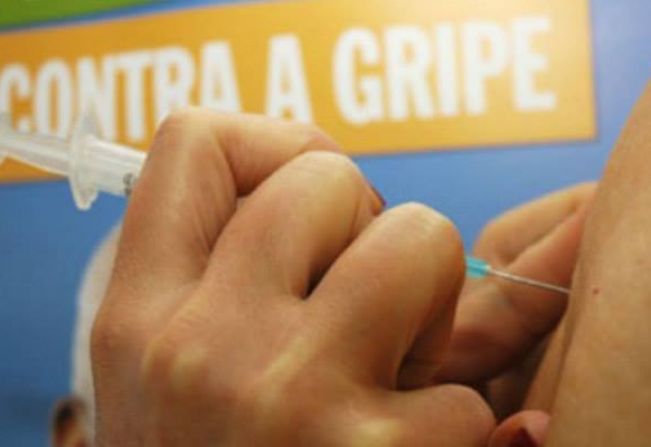 VACINA DA GRIPE COMEÇA A SER APLICADA