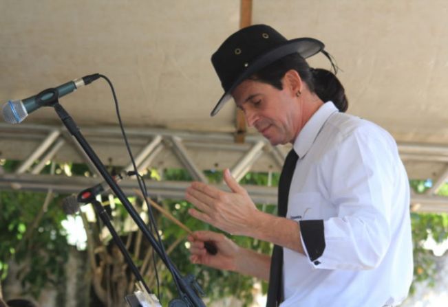 BANDA JOVEM REPRESENTA: DOIS DEDOS DE PROSA, COM MAESTRO COELHO